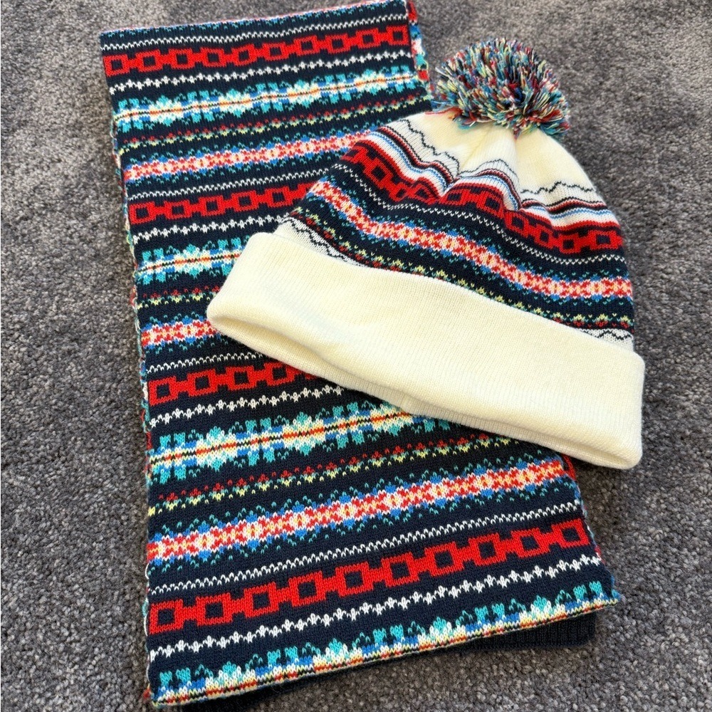 Club Room Mens Colorful Knit Beanie‎ Hat and Scarf Set